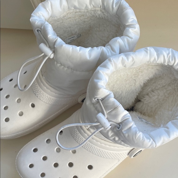 CROCS White Women's Mules with Cozy Lining - Picture 4 of 4
